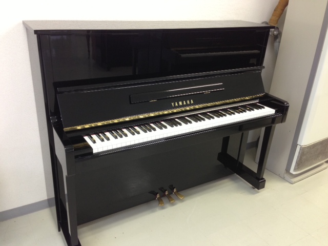 YAMAHA U10BL